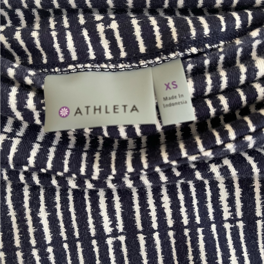 Athleta Navy and White Skirt - Picture 4 of 4
